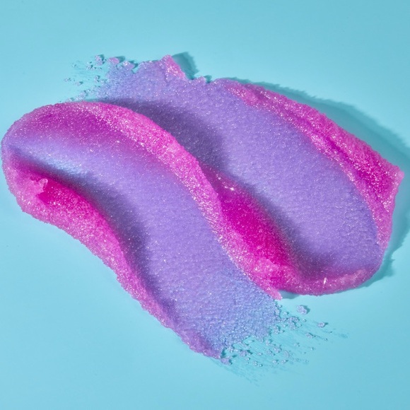 Tree Hut Raspberry Fizz Shea Sugar Scrub 18oz - Picture 2 of 4